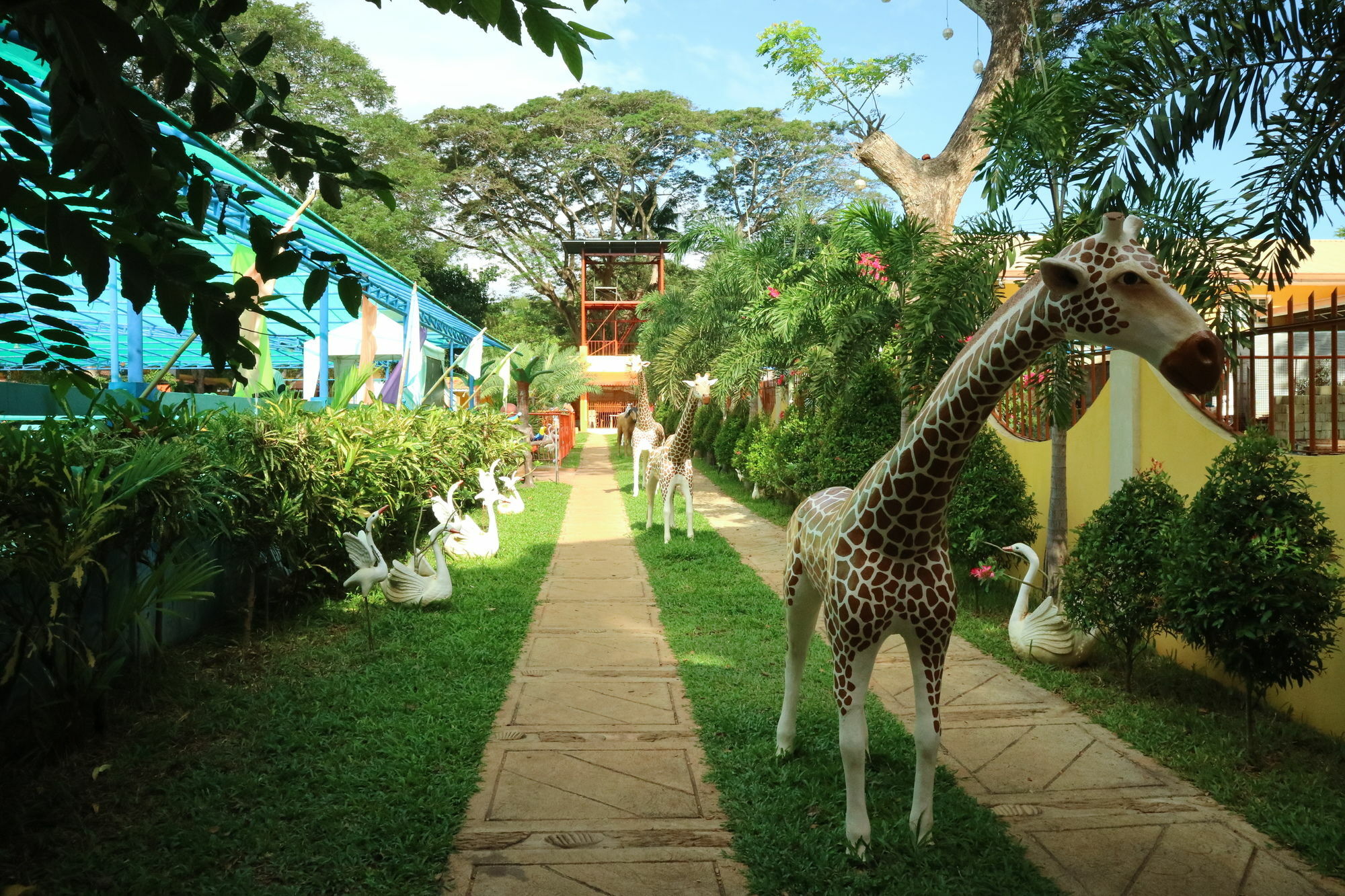 Hotel Reddoorz Premium @ Gabinete Road Palawan Puerto Princesa Esterno foto