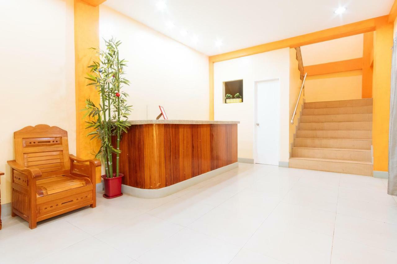 Hotel Reddoorz Premium @ Gabinete Road Palawan Puerto Princesa Esterno foto