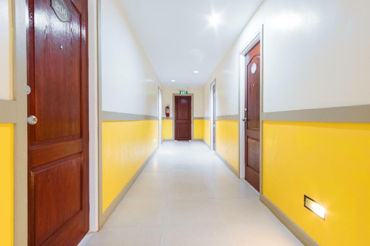 Hotel Reddoorz Premium @ Gabinete Road Palawan Puerto Princesa Esterno foto