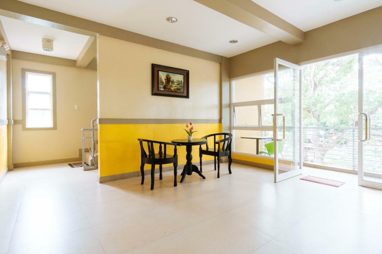 Hotel Reddoorz Premium @ Gabinete Road Palawan Puerto Princesa Esterno foto