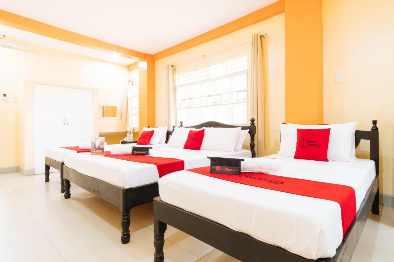 Hotel Reddoorz Premium @ Gabinete Road Palawan Puerto Princesa Esterno foto