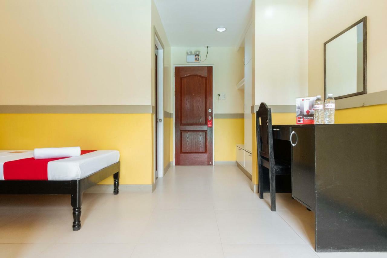 Hotel Reddoorz Premium @ Gabinete Road Palawan Puerto Princesa Esterno foto
