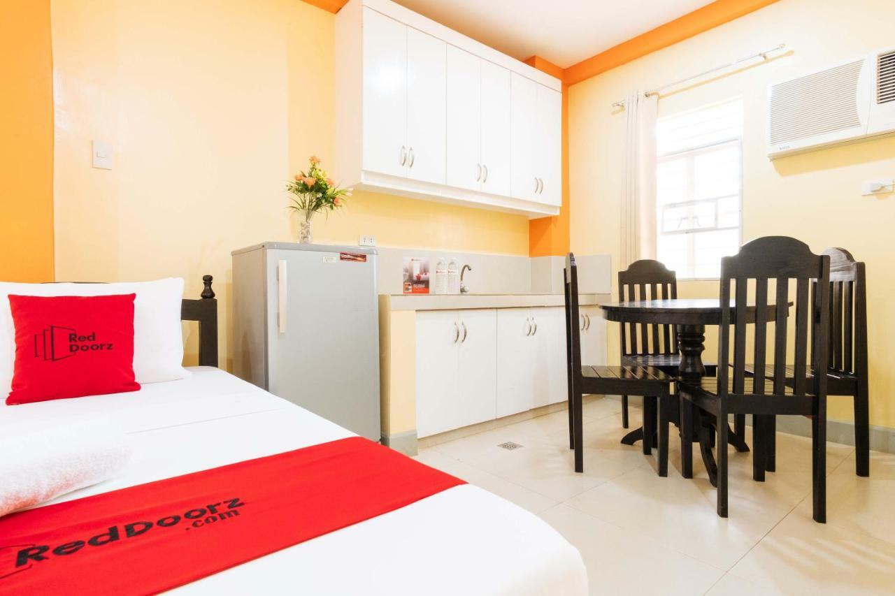 Hotel Reddoorz Premium @ Gabinete Road Palawan Puerto Princesa Esterno foto