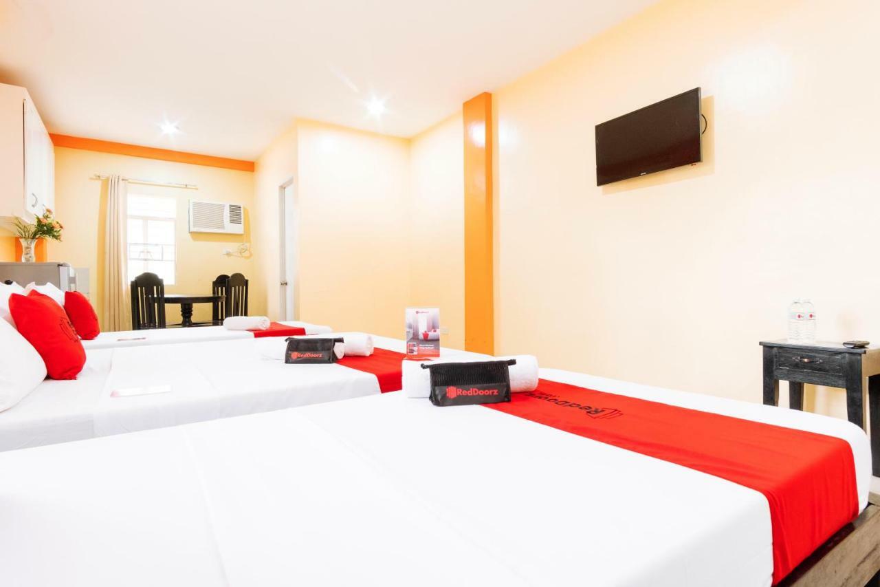 Hotel Reddoorz Premium @ Gabinete Road Palawan Puerto Princesa Esterno foto