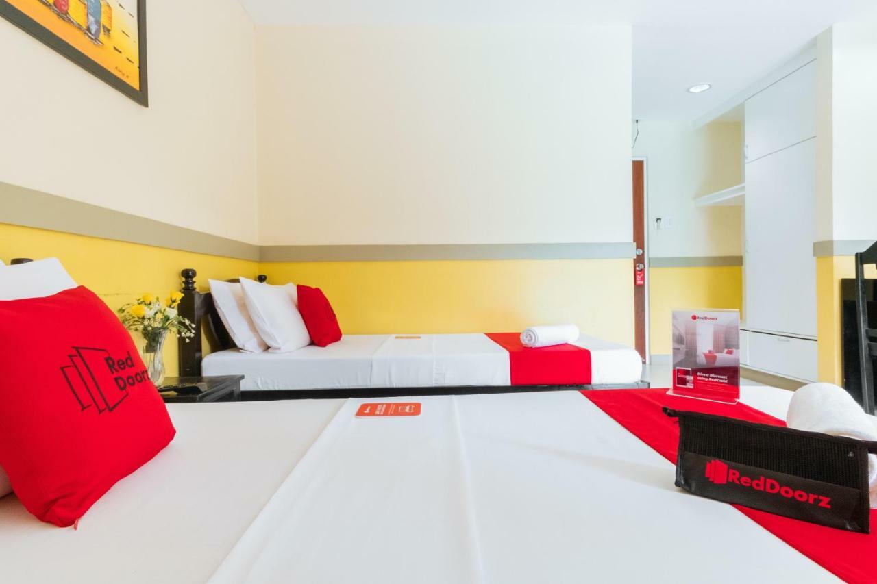 Hotel Reddoorz Premium @ Gabinete Road Palawan Puerto Princesa Esterno foto