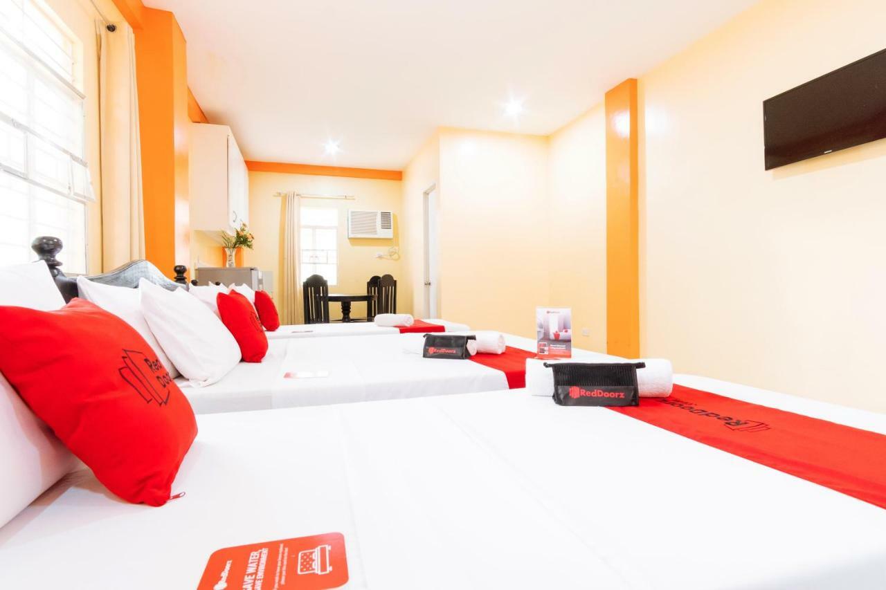 Hotel Reddoorz Premium @ Gabinete Road Palawan Puerto Princesa Esterno foto